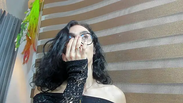 Snapshot of Shammy_rosse chatting on July 2026 08:16:01 PM Shammy rosse online show from July 2026 08:16:01 PM