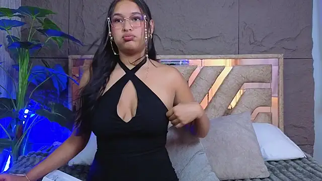 Snapshot of Milenka-5 chatting on June 2026 07:49:02 PM Milenka-5 online show from June 2026 07:49:02 PM
