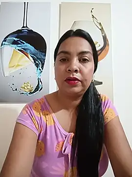 Snapshot of Silvana2927 chatting on June 2026 06:29:01 AM Silvana2927 online show from June 2026 06:29:01 AM