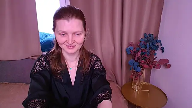 Liza  Evans online show from April 2026 02:14:01 AM