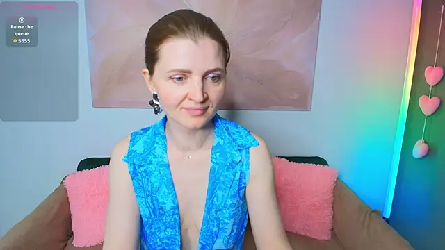 Liza  Evans online show from June 2026 02:05:02 AM