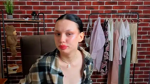 BrendaaWarren online show from April 2026 10:30:02 AM