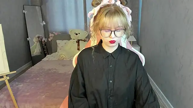 Helen Carson online show from April 2026 01:18:02 AM