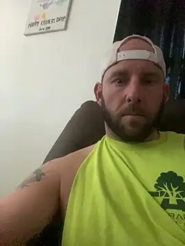 Snapshot of phattyluv89 chatting on April 2026 06:05:02 PM phattyluv89 online show from April 2026 06:05:02 PM