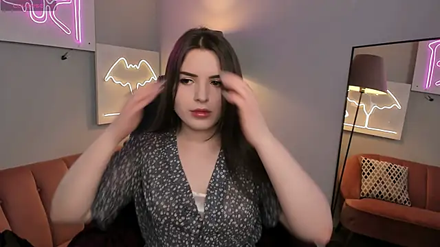 AliceLiador  online show from May 2026 02:33:01 PM
