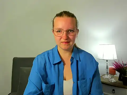 RoseTeacherX online show from April 2026 05:17:01 PM