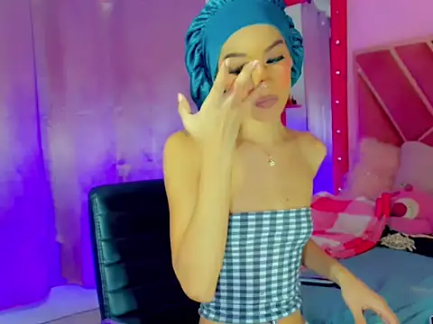 Snapshot of Dollcute_ chatting on July 2026 01:09:02 AM Dollcute online show from July 2026 01:09:02 AM