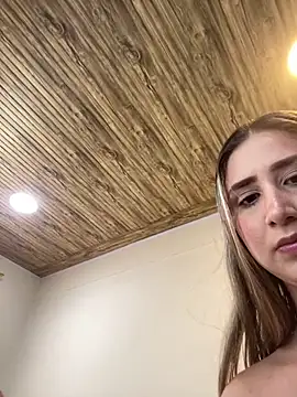 LiaSantanna online show from May 2026 05:30:02 PM