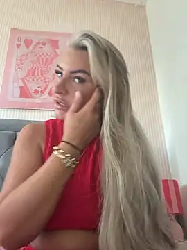 Snapshot of Naughtyhousewife_x chatting on July 2026 09:48:01 AM Naughtyhousewife x online show from July 2026 09:48:01 AM