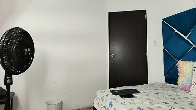 EdwinBoys online show from May 2026 01:17:02 PM