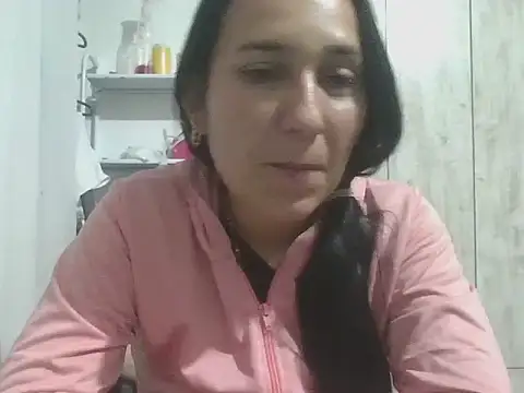 Snapshot of Dramaqueenlive chatting on April 2026 11:38:02 PM Dramaqueenlive online show from April 2026 11:38:02 PM