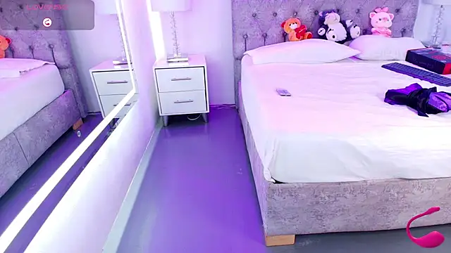 Zoe M00n online show from May 2026 07:32:01 PM
