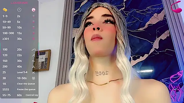 Snapshot of moon_sweet- chatting on June 2026 05:08:01 AM moon sweet- online show from June 2026 05:08:01 AM