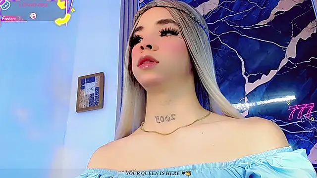 Snapshot of moon_sweet- chatting on July 2026 03:33:02 AM moon sweet- online show from July 2026 03:33:02 AM
