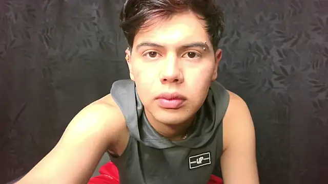 Snapshot of Felipe_Kold chatting on May 2026 01:23:02 AM Felipe Kold online show from May 2026 01:23:02 AM