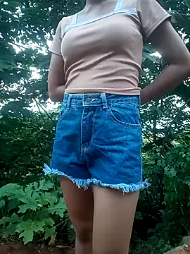 Elena Mia online show from July 2026 10:45:01 PM