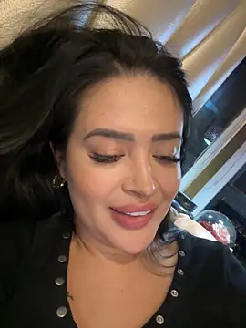 Snapshot of Sara_fun chatting on January 2025 04:32:02 PM Sara fun online show from January 2025 04:32:02 PM