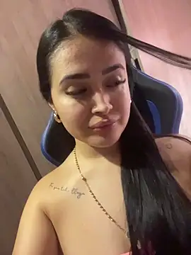 Snapshot of Sara_fun chatting on November 2025 03:40:02 AM Sara fun online show from November 2025 03:40:02 AM