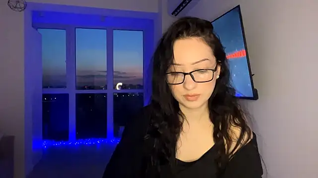 Meow Alika online show from May 2026 05:32:02 PM