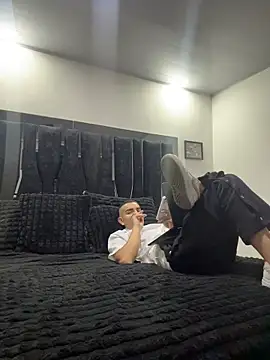 willclayy online show from May 2026 12:05:01 AM