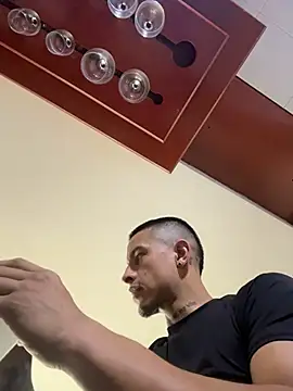 Snapshot of willclayy chatting on July 2026 12:29:02 PM willclayy online show from July 2026 12:29:02 PM