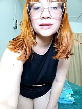 Snapshot of Curves_Nina chatting on May 2026 04:04:02 PM Curves Nina online show from May 2026 04:04:02 PM