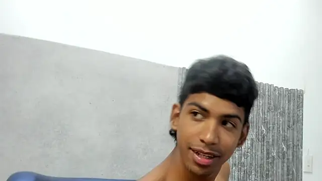 JadeyCharlot online show from April 2026 06:20:01 AM