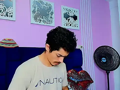 taylor Stele online show from April 2026 04:01:01 PM
