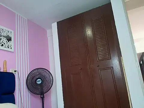 taylor Stele online show from May 2026 07:56:01 PM