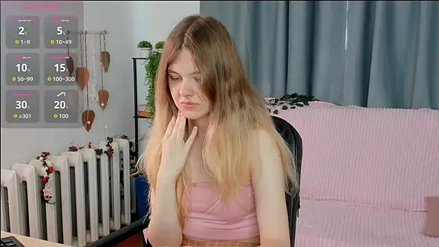 Glitch Doll online show from May 2026 05:26:01 AM