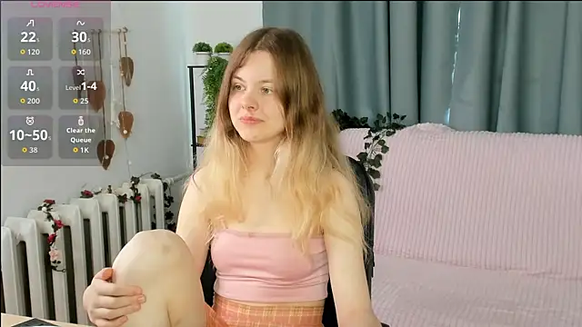 Glitch Doll online show from May 2026 05:48:02 AM