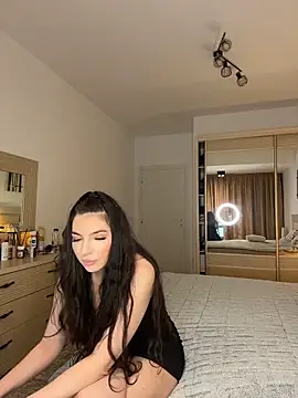 Snapshot of CandyElla_ chatting on May 2026 07:21:02 PM CandyElla online show from May 2026 07:21:02 PM