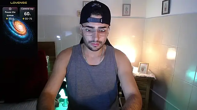 Snapshot of andders_ chatting on May 2026 12:39:01 AM andders online show from May 2026 12:39:01 AM
