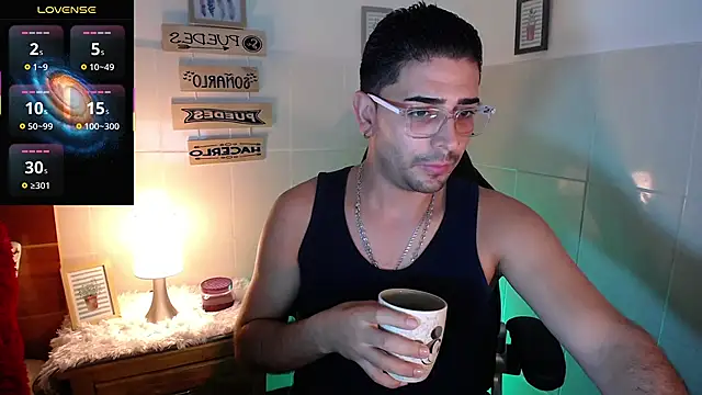 Snapshot of andders_ chatting on May 2026 11:46:01 PM andders online show from May 2026 11:46:01 PM