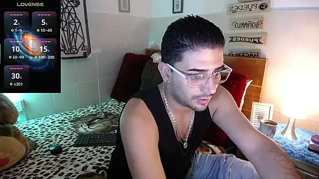 Snapshot of andders_ chatting on June 2026 02:12:02 PM andders online show from June 2026 02:12:02 PM