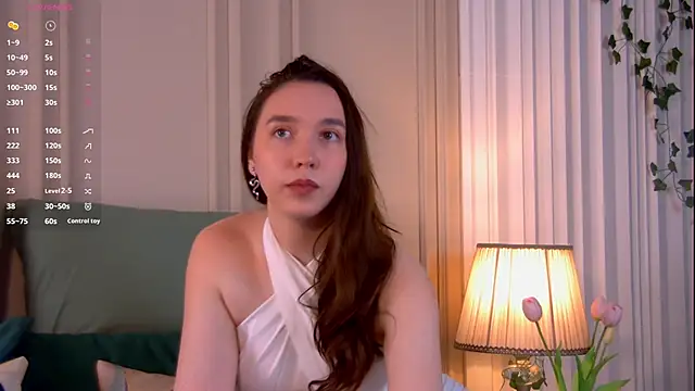 Snapshot of Suzaneey chatting on April 2026 06:43:02 PM Suzaneey online show from April 2026 06:43:02 PM