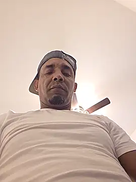 Snapshot of Elmapu12 chatting on May 2026 10:05:01 PM Elmapu12 online show from May 2026 10:05:01 PM