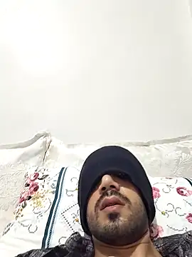 Snapshot of Zamatza chatting on April 2026 01:28:02 AM Zamatza online show from April 2026 01:28:02 AM