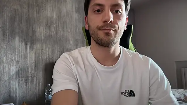 italianass94 online show from April 2026 02:18:02 PM