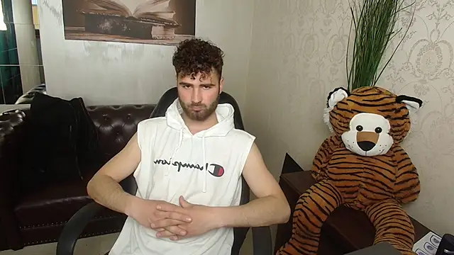 KyloEast online show from April 2026 04:37:02 AM