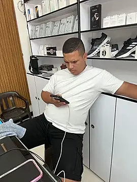 Snapshot of Patricio_02 chatting on May 2026 03:50:01 PM Patricio 02 online show from May 2026 03:50:01 PM