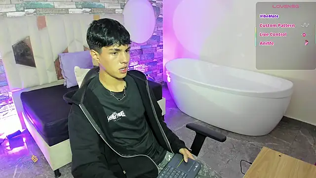 Snapshot of Damian_tay chatting on May 2026 11:37:01 AM Damian tay online show from May 2026 11:37:01 AM