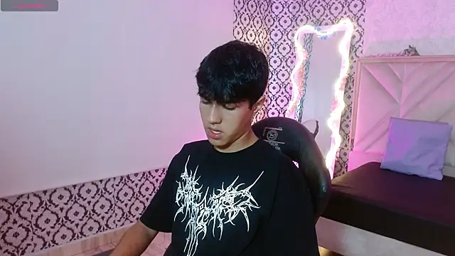 Snapshot of Damian_tay chatting on July 2026 11:38:02 AM Damian tay online show from July 2026 11:38:02 AM