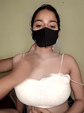 couple hot43 online show from April 2026 05:34:01 PM