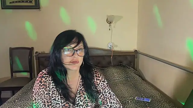 Snapshot of OxiLovex chatting on July 2026 08:56:01 PM OxiLovex online show from July 2026 08:56:01 PM