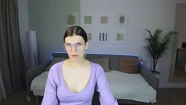 AnnaThorne online show from May 2026 04:20:01 AM
