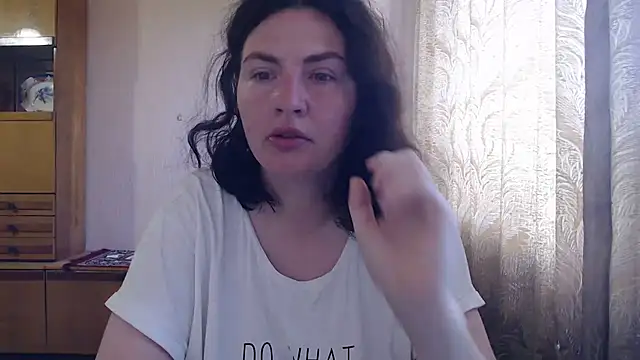 Snapshot of AlinaxJames chatting on July 2026 08:07:02 AM AlinaxJames online show from July 2026 08:07:02 AM