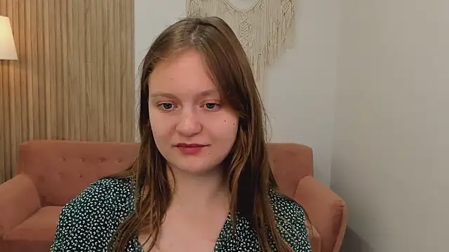 Snapshot of French_Fry chatting on June 2026 05:15:01 AM French Fry online show from June 2026 05:15:01 AM
