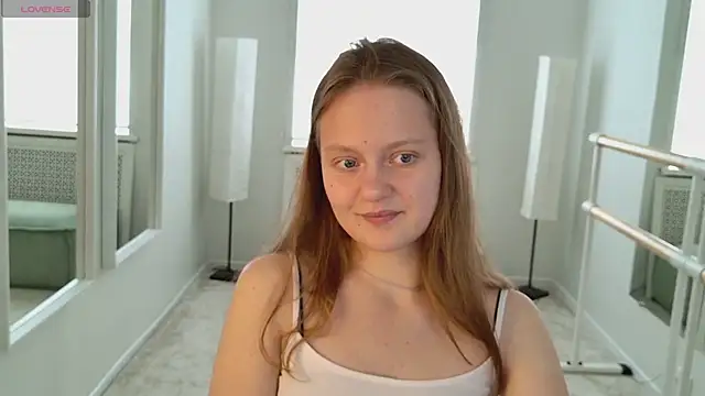 Snapshot of French_Fry chatting on June 2026 03:12:02 PM French Fry online show from June 2026 03:12:02 PM