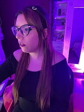 AliceMtz online show from June 2026 11:51:02 PM